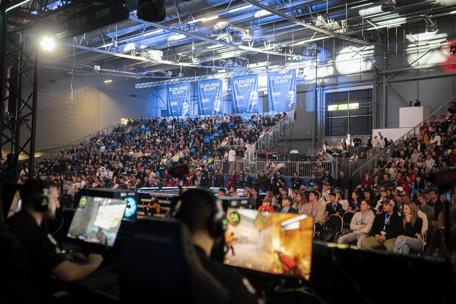 Druhým týmem ve finále MČR budou ECLOT, BRUTE se nedařilo!