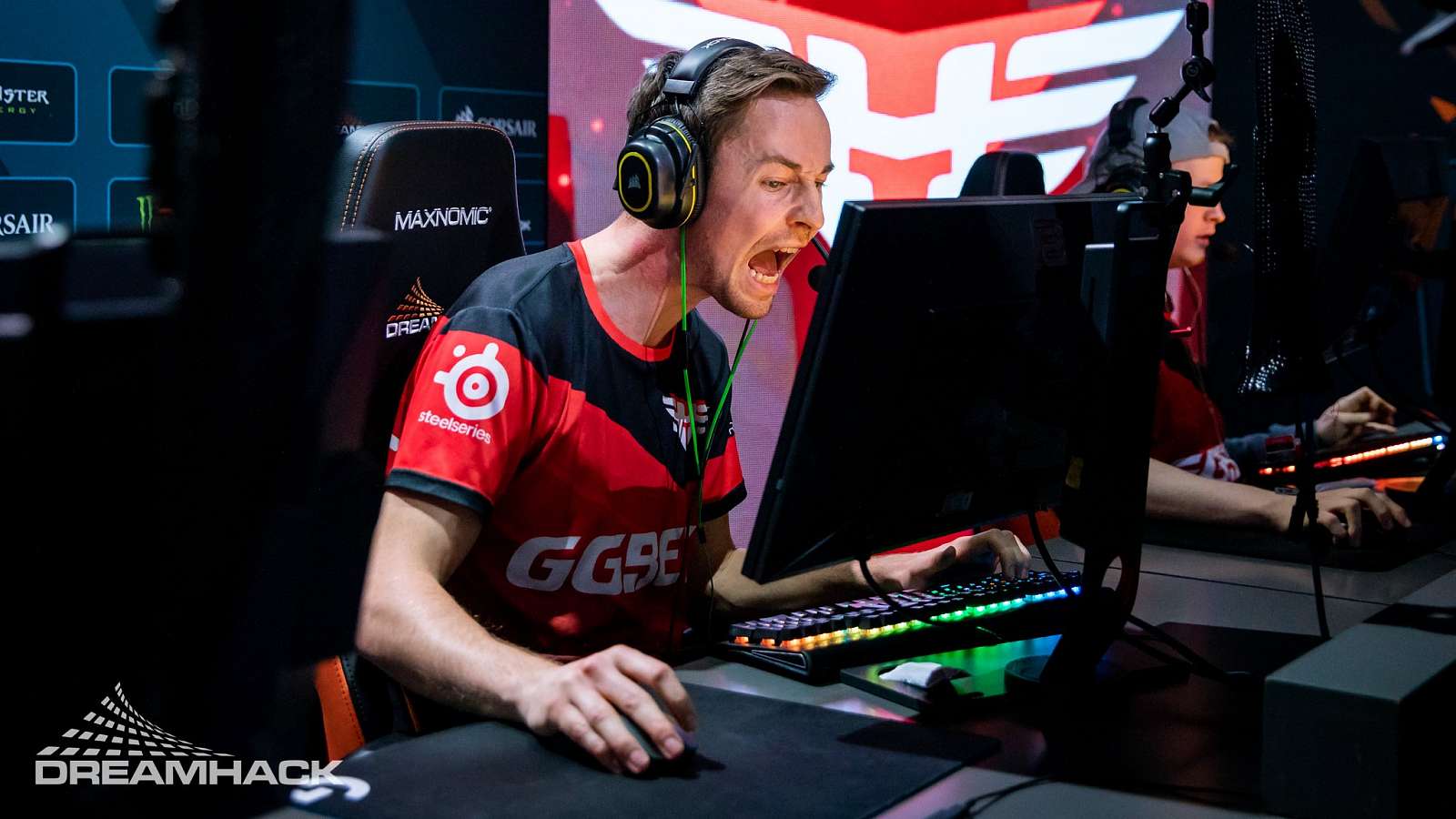 Finále ESL One Cologne: Porazí Heroic Vitality?