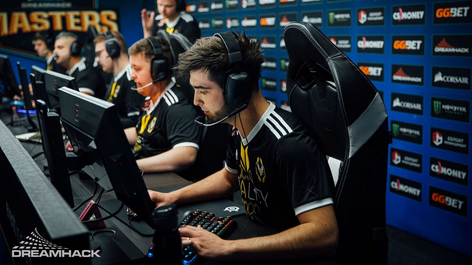 [CS:GO] Pojedou Astralis domů? Čtvrtý den IEM Global Challenge