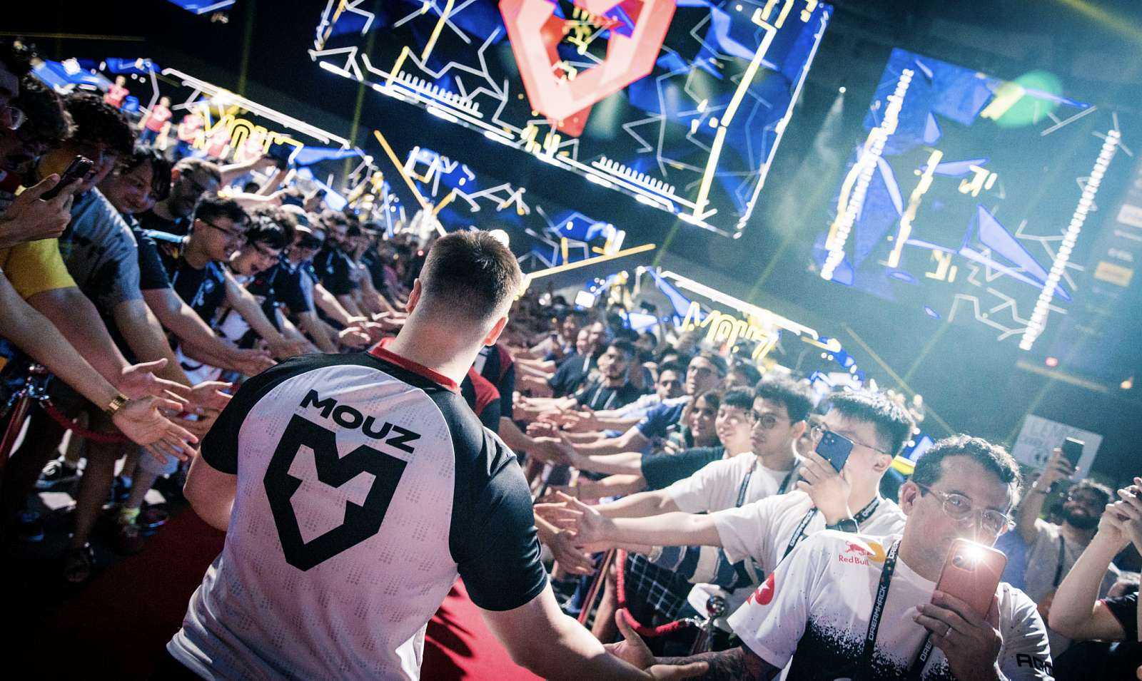 Smíšené začátky IEM Cologne: Slováci na koni, NEOFRAG kousek od eliminace