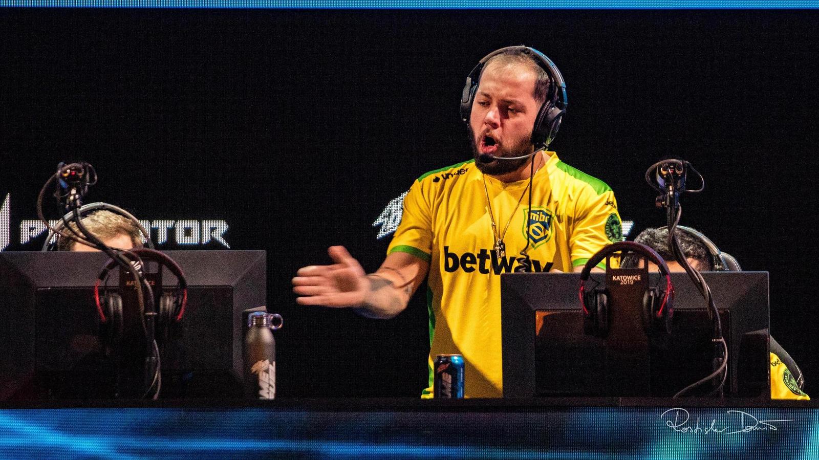 Další změny v Liquid, nyní jsou bez kapitána i bez kouče