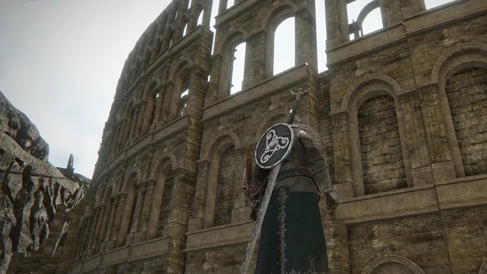 Data Miner ukázal obří prototyp kolosea z vývoje Dark Souls 2