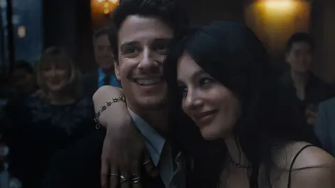 Stane se něco velmi zlého je milostný příběh, který je zlověstný