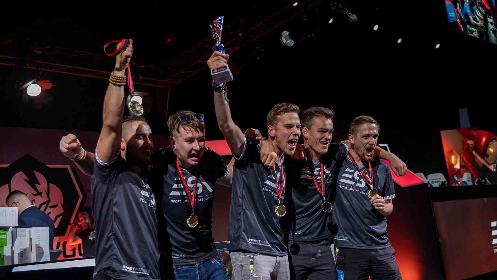 Češi vyhráli na Gamescomu mistrovství v mobiní hře Shadowgun War Games