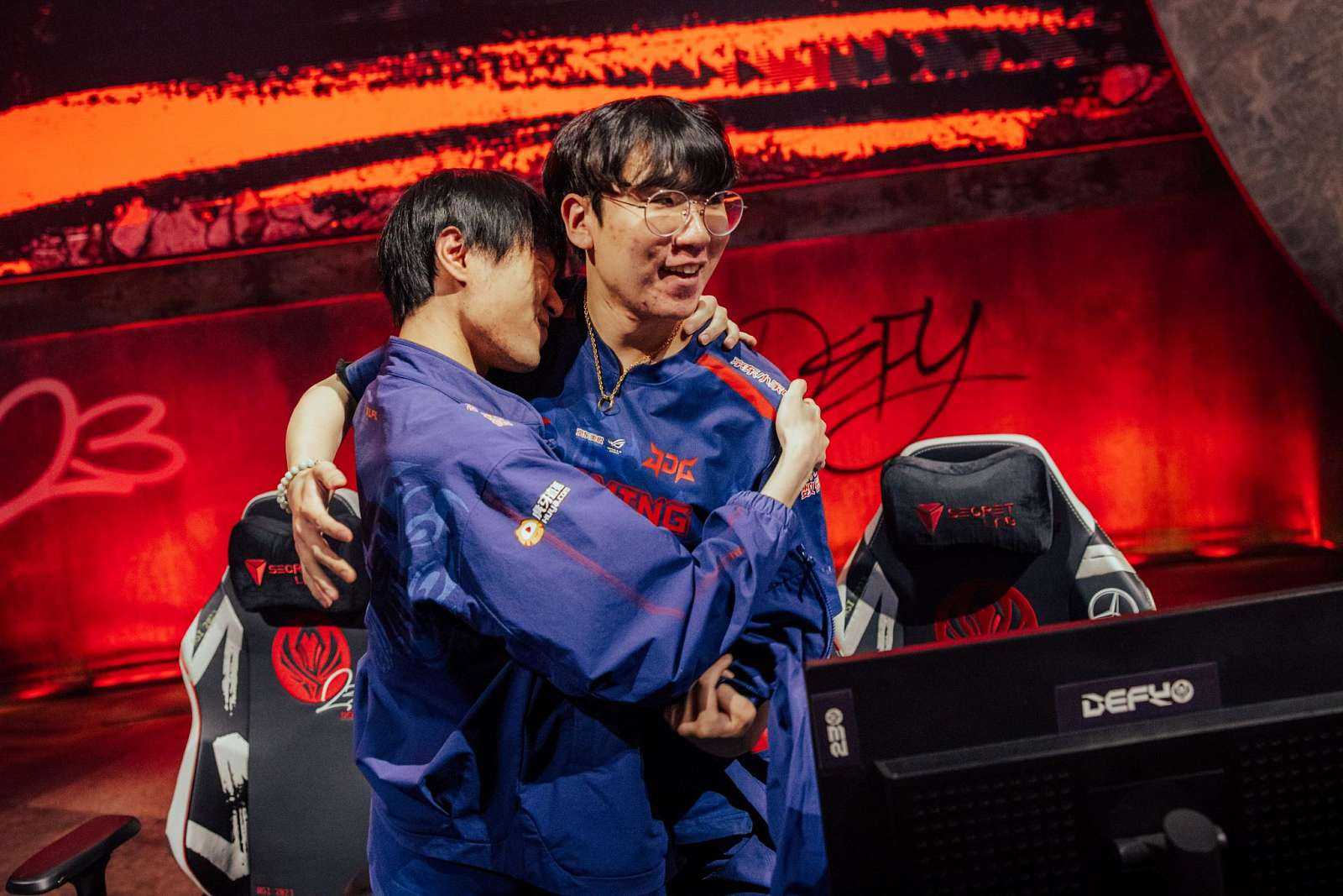 MSI 2023: JDG ovládli strhující souboj dvou neporažených týmů