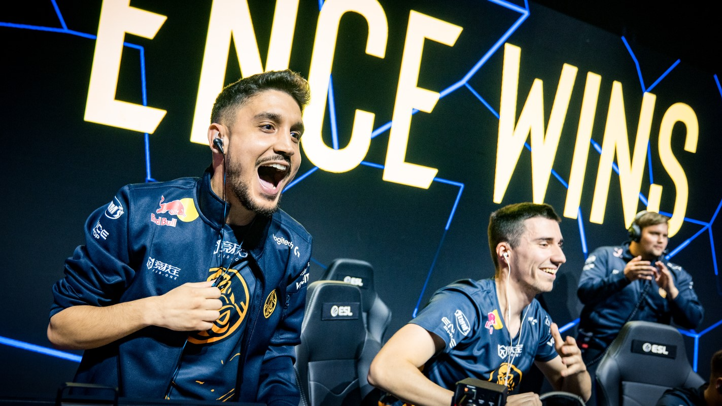 ENCE jdou přímo do čvrtfinále, BIG se mohou radovat z play-off