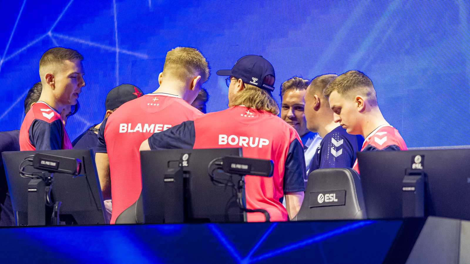 Brzy ráno vykopne CS Asia Championships, nač se můžeme těšit?