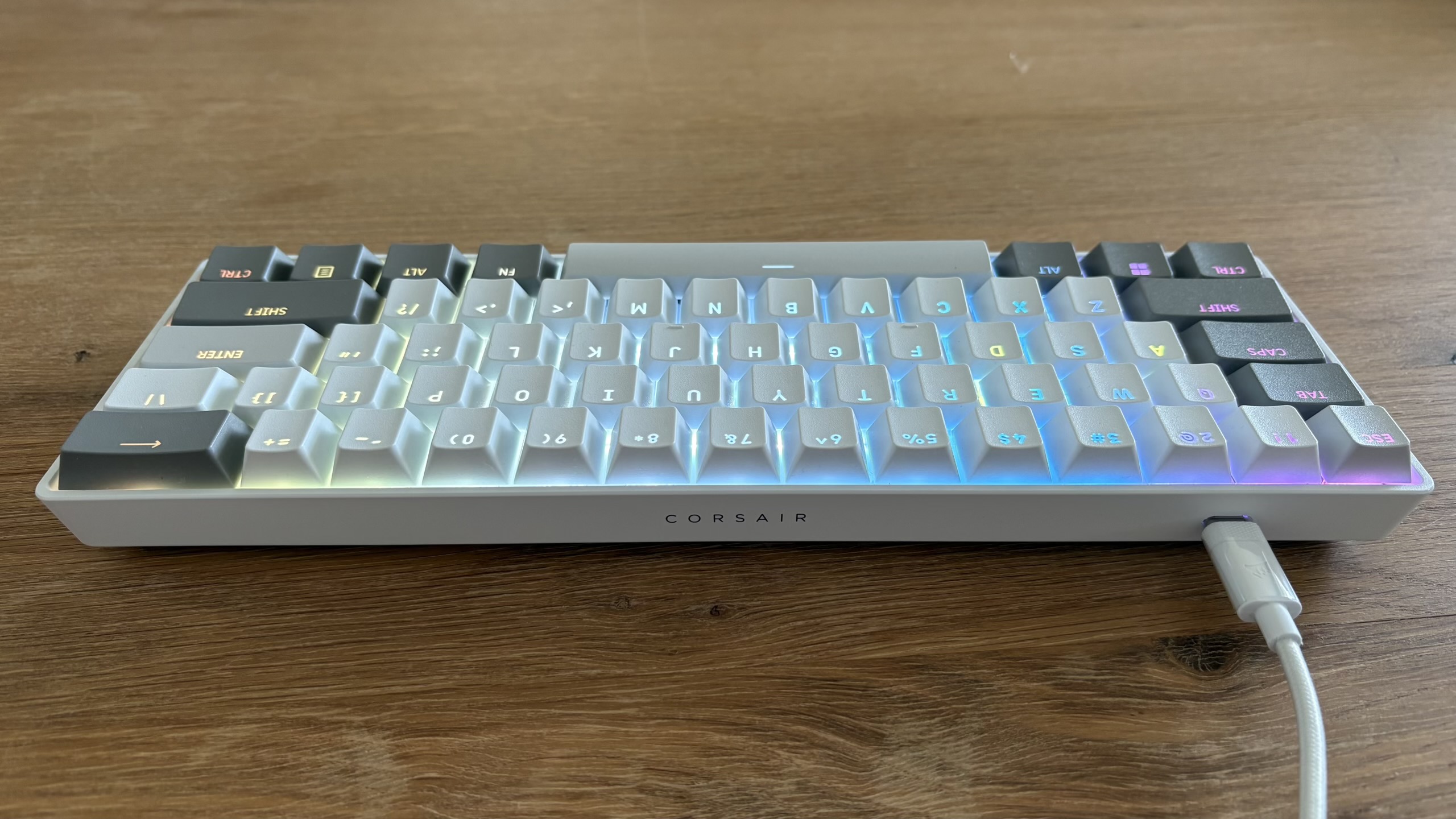 Corsair Clipper Pro Mini 60 - Pohled na zadní stranu