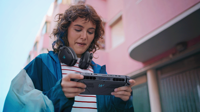 Cesty už nikdy nebudou nudné. Acer ukázal našlapaný handheld Predator Atlas 8