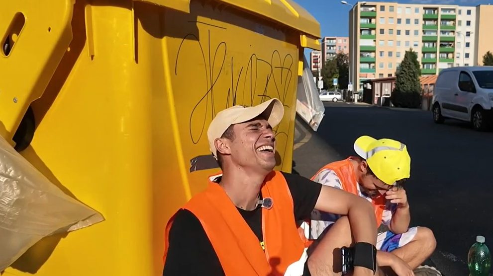 Trizz má za sebou dalších 100 kilometrů s popelnicí