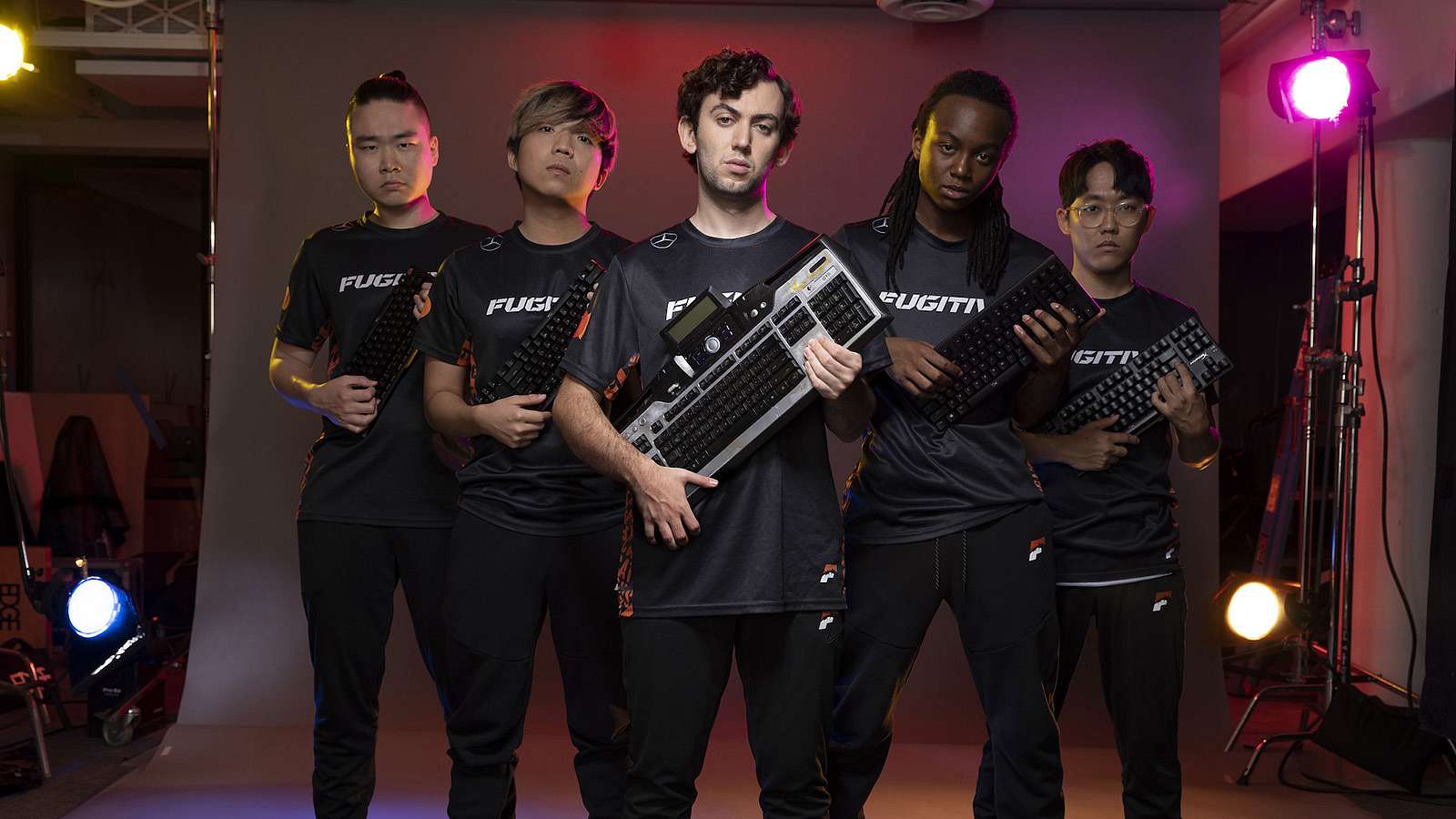 Vychází seriál z prostředí profesionálního hraní League of Legends, Players obdrží 10 epizod