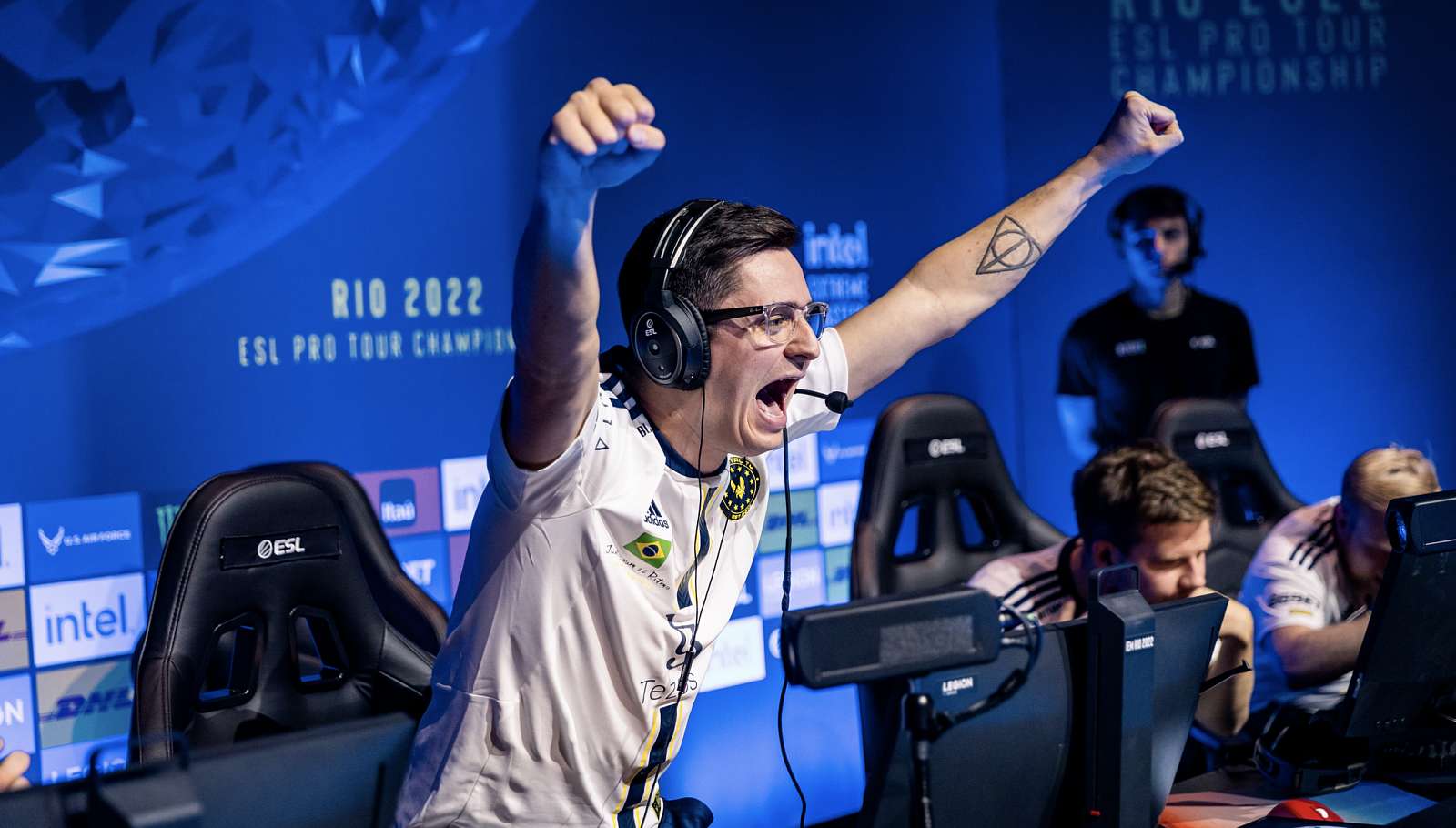 Jedna prohra a jedničky jedou domů - krize ve FaZe?