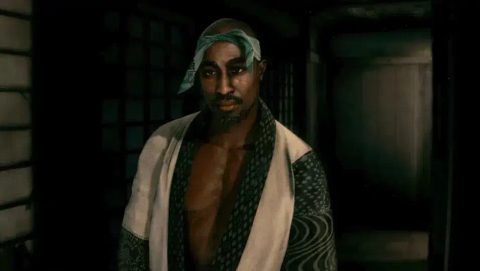 v-novince-stranger-than-heaven-se-objevi-tupac