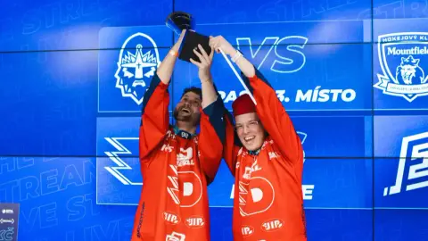 hc-dynamo-pardubice-vitezi-v-sedme-sezone-esport-hokejove-ligy